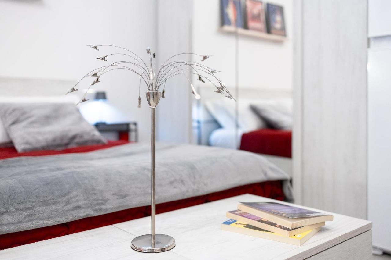 Duomo-Sesto M1 Relax Campari Wi-Fi & Netflix Apartment เซสโต ซานโจวันนี ภายนอก รูปภาพ