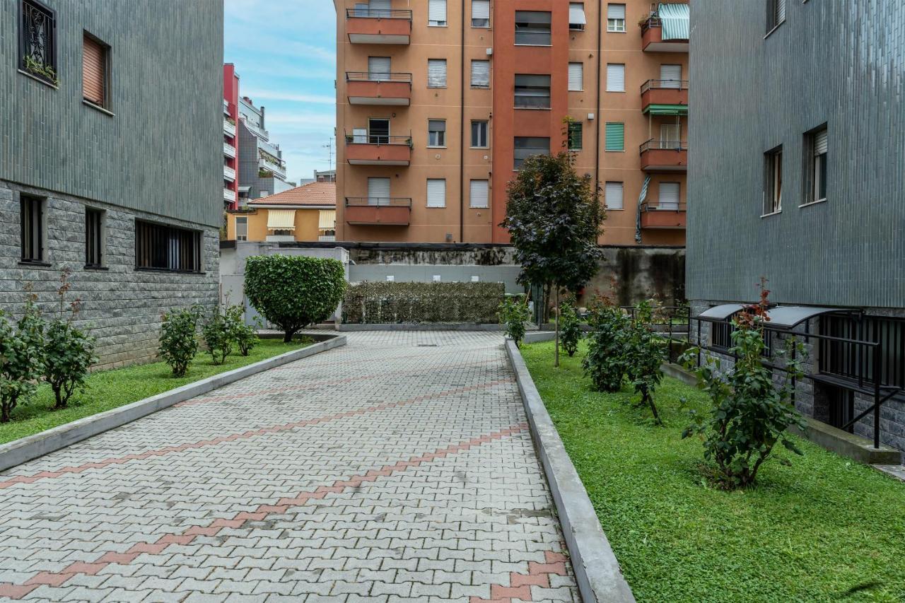 Duomo-Sesto M1 Relax Campari Wi-Fi & Netflix Apartment เซสโต ซานโจวันนี ภายนอก รูปภาพ